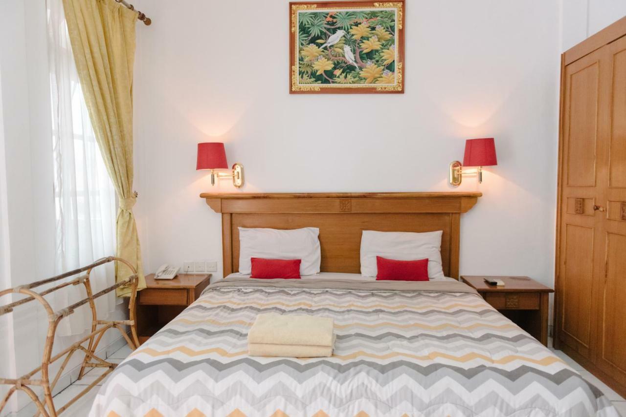 Si Doi Kuta Hotel Kuta  Ngoại thất bức ảnh