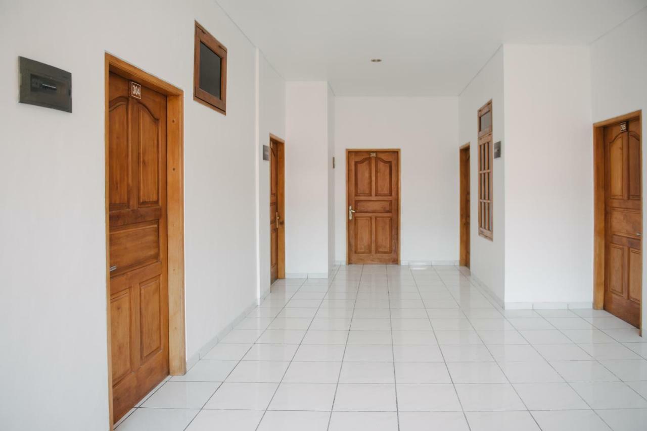 Si Doi Kuta Hotel Kuta  Ngoại thất bức ảnh
