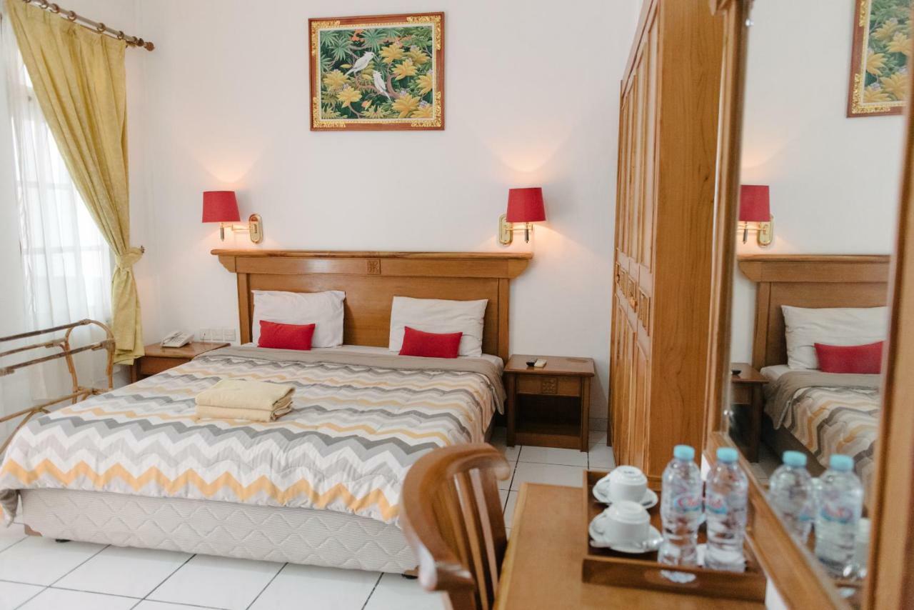 Si Doi Kuta Hotel Kuta  Ngoại thất bức ảnh