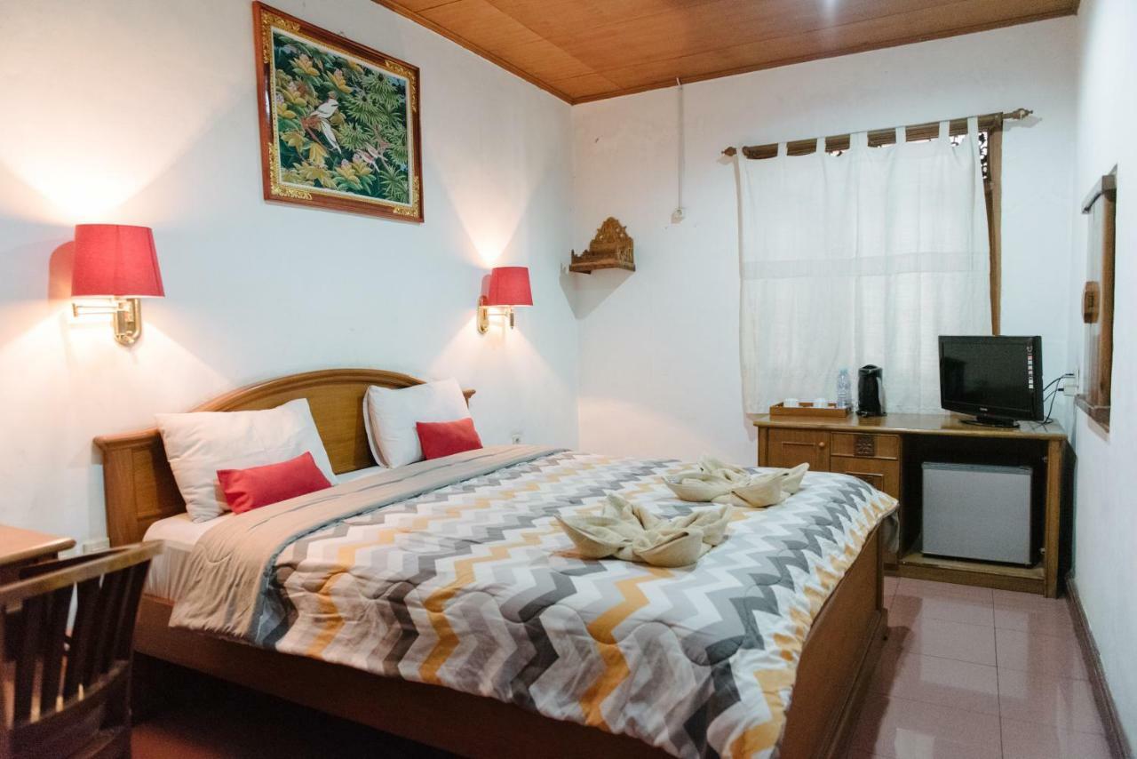 Si Doi Kuta Hotel Kuta  Ngoại thất bức ảnh